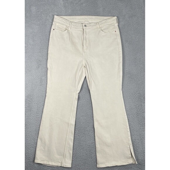 Old Navy Higher High-Rise Flare Secret Smooth Pockets Jeans Size 18 Ecru Slit - Picture 1 of 10